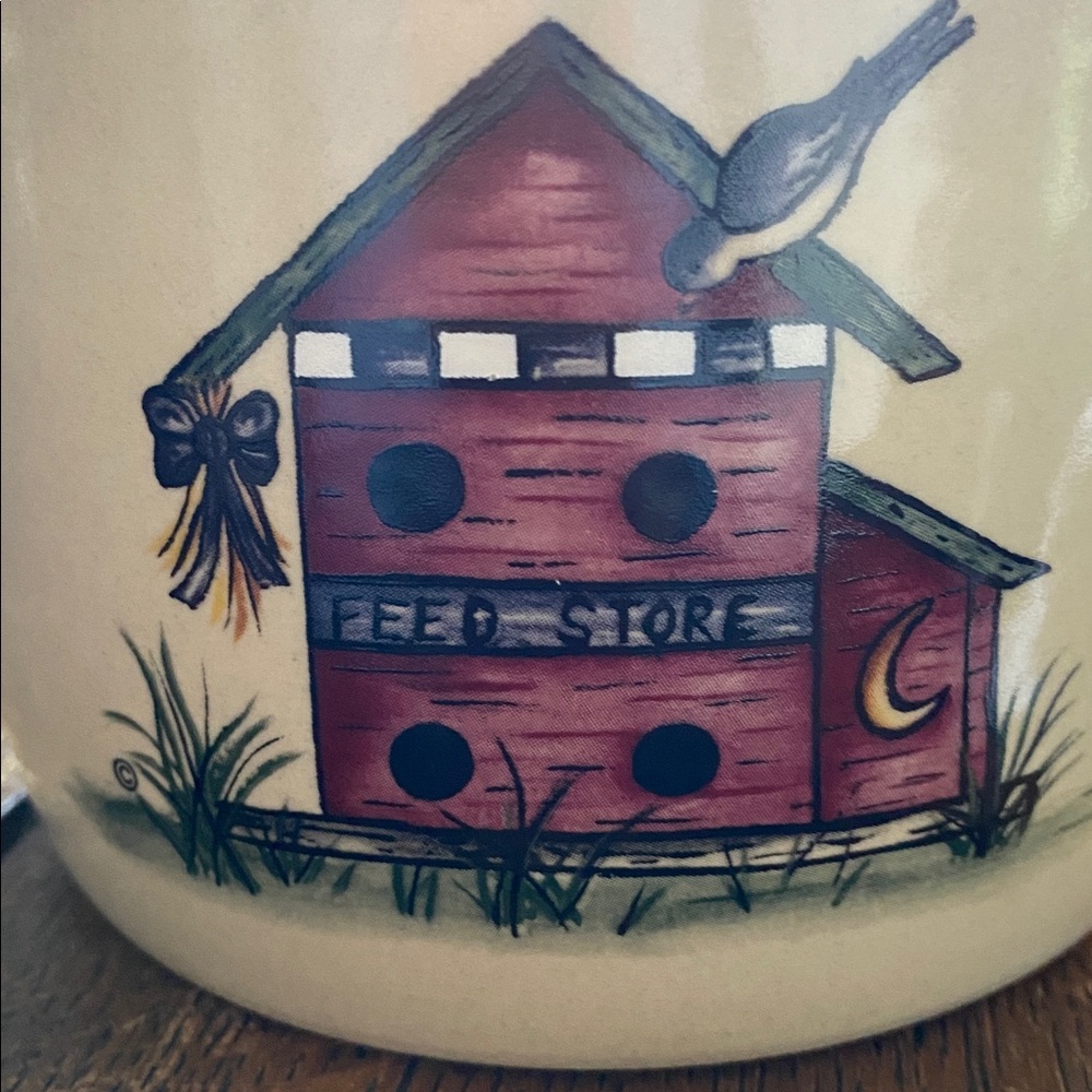 2001 Stone Crock/Bean Pot. Like new condition. Birdhouse Design w/Spongewear Rim - Picture 2 of 16